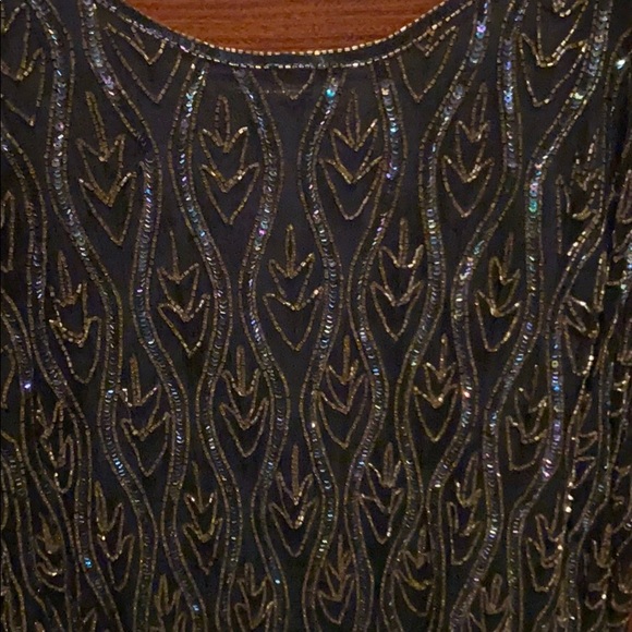 Oversized sequence top!! One size fits all.. - Picture 4 of 5